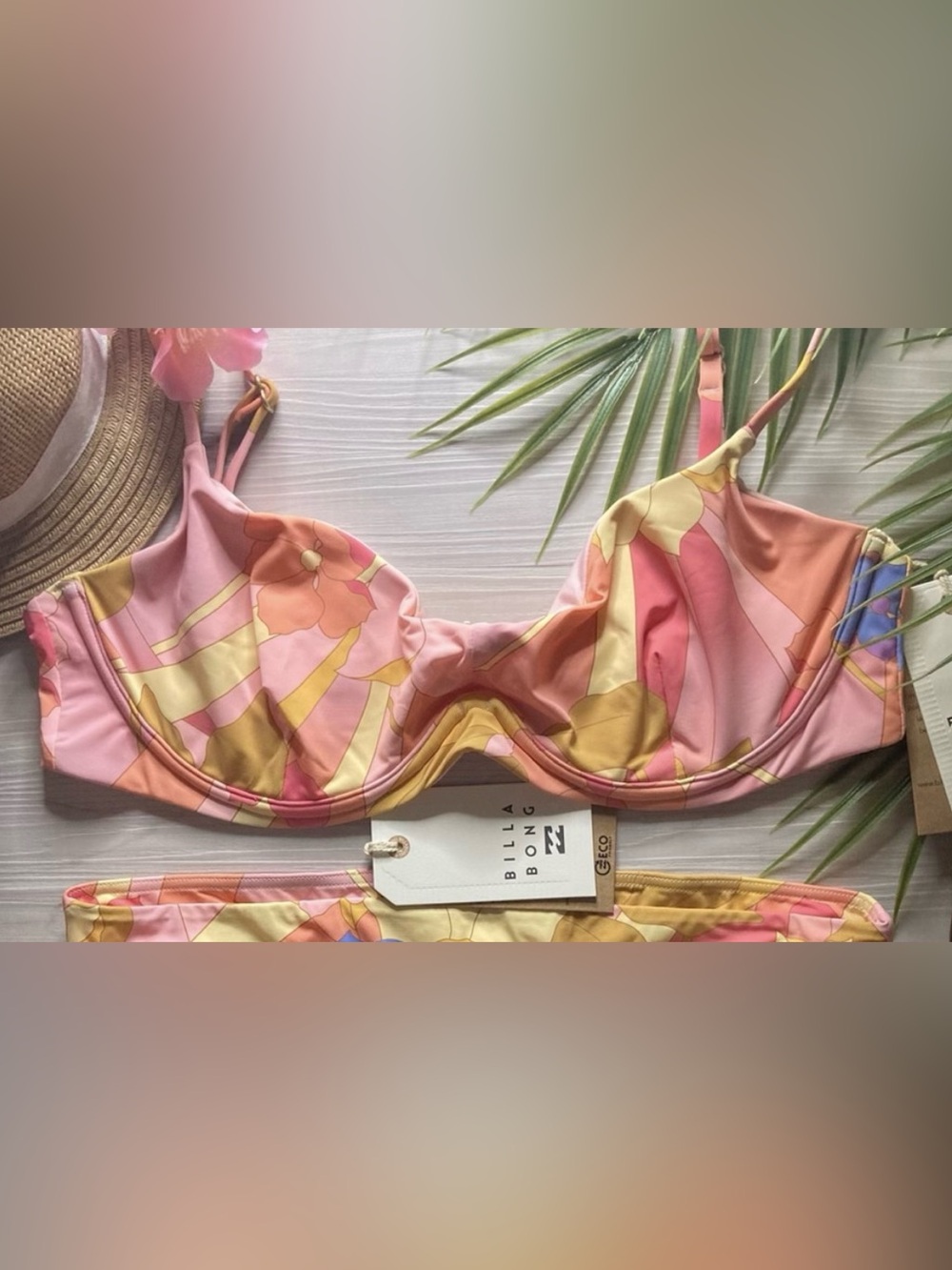Billabong 🌼 Floral Underwire TOP ONLY - Picture 2 of 11
